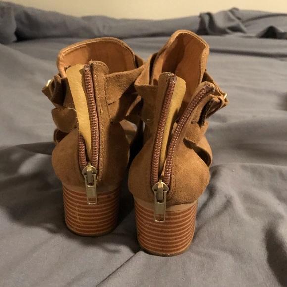 Peep toe booties - Picture 2 of 3